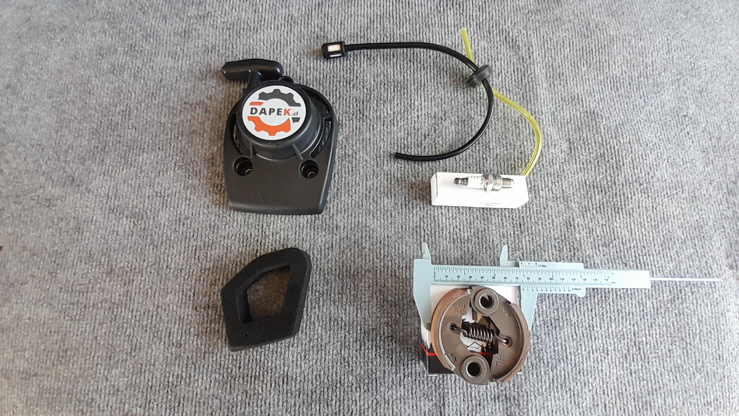 Kit mantenimiento motor GX35 Regla y desbrozadora DAPEK - Tapa arranque, filtro aire, bujia, embrague centrifugo y mangueras.